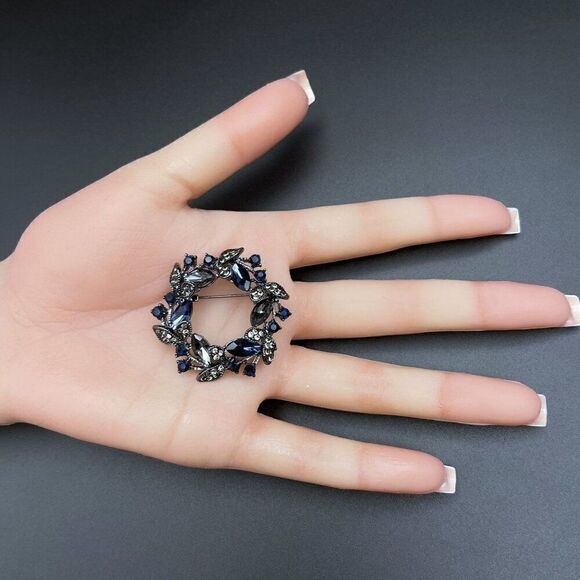 Gunmetal with Gray and Blue Sapphire Crystal Floral Leaf Wreath Pin Back Brooch - Picture 9 of 9